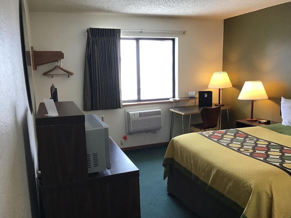 Super 8 By Wyndham Livingston Yellowstone Экстерьер фото