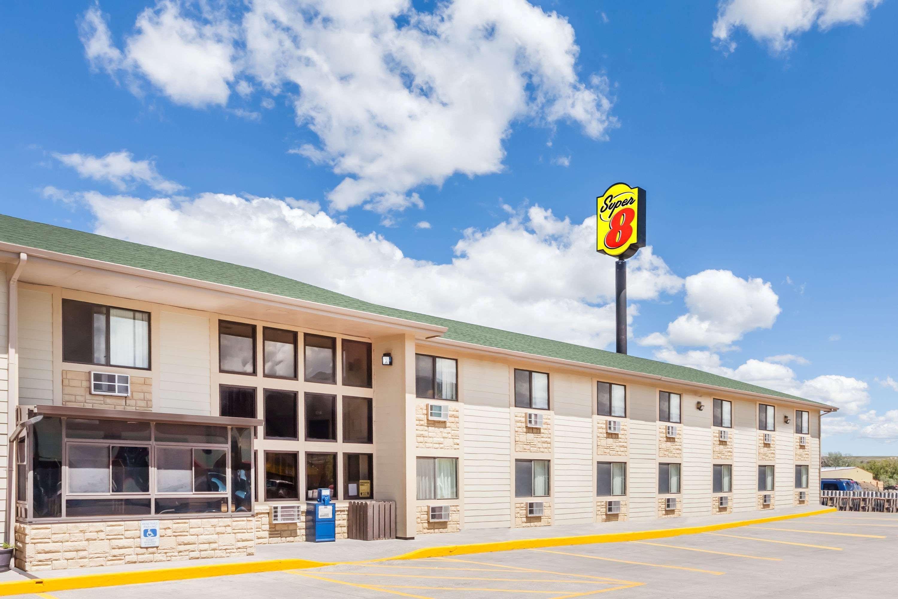 Super 8 By Wyndham Livingston Yellowstone Экстерьер фото