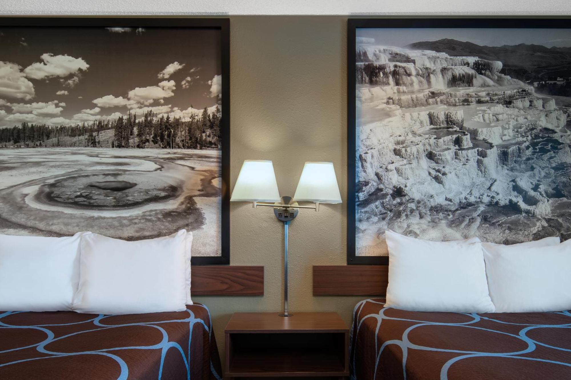 Super 8 By Wyndham Livingston Yellowstone Экстерьер фото